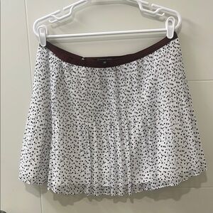 Victoria’s Secret: Chic White and Black Polka Dot Skirt